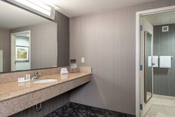  - Courtyard by Marriott Hotel Newark