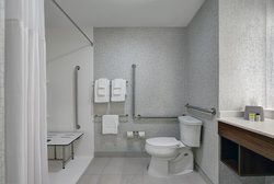  - Holiday Inn Express & Suites Collingwood