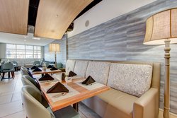  - Crowne Plaza Hotel North Charleston - I-26, Exit 213