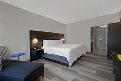  - Holiday Inn Express Downtown Milwaukee - I-794, Exit 1E