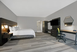  - Holiday Inn Express Downtown Milwaukee - I-794, Exit 1E
