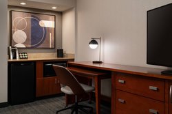  - Courtyard by Marriott Hotel Bakersfield