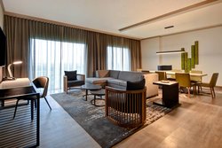  - Marriott Hotel & Golf Club at Champions Circle Fort Worth - I-35, Exit 70