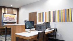  - Holiday Inn Express & Suites Market Center Dallas - I-35, Exit 433B