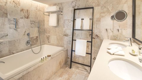 INTERCONTINENTAL HAYMAN ISLAND RESO - Photo 45