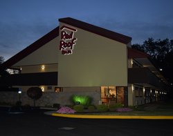  - Red Roof Inn Utica - I-90, Exit 31