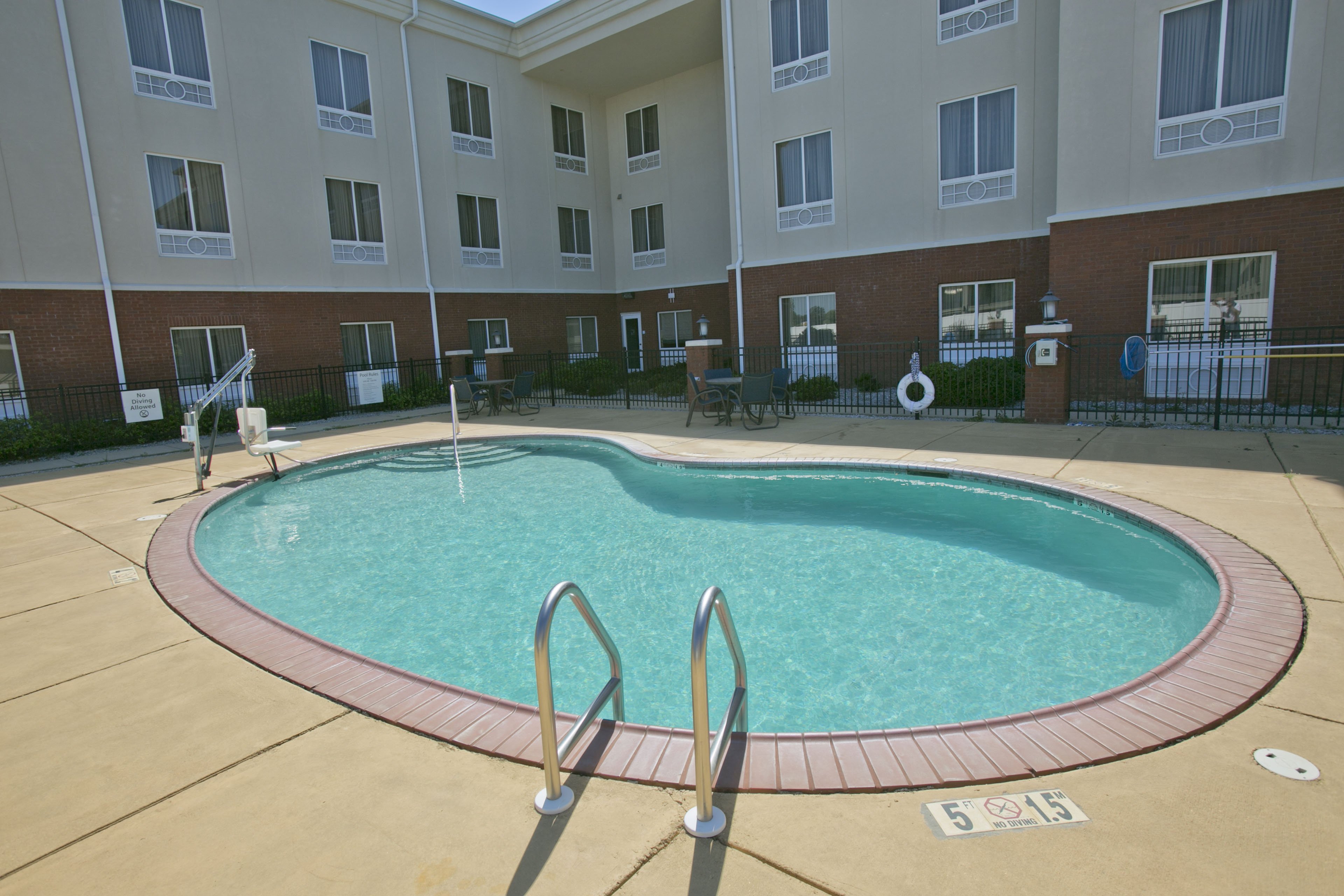 Holiday Inn Express and Suites Brookhaven MS Pool
