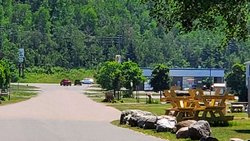  - Jasper Ridge Inn Ishpeming