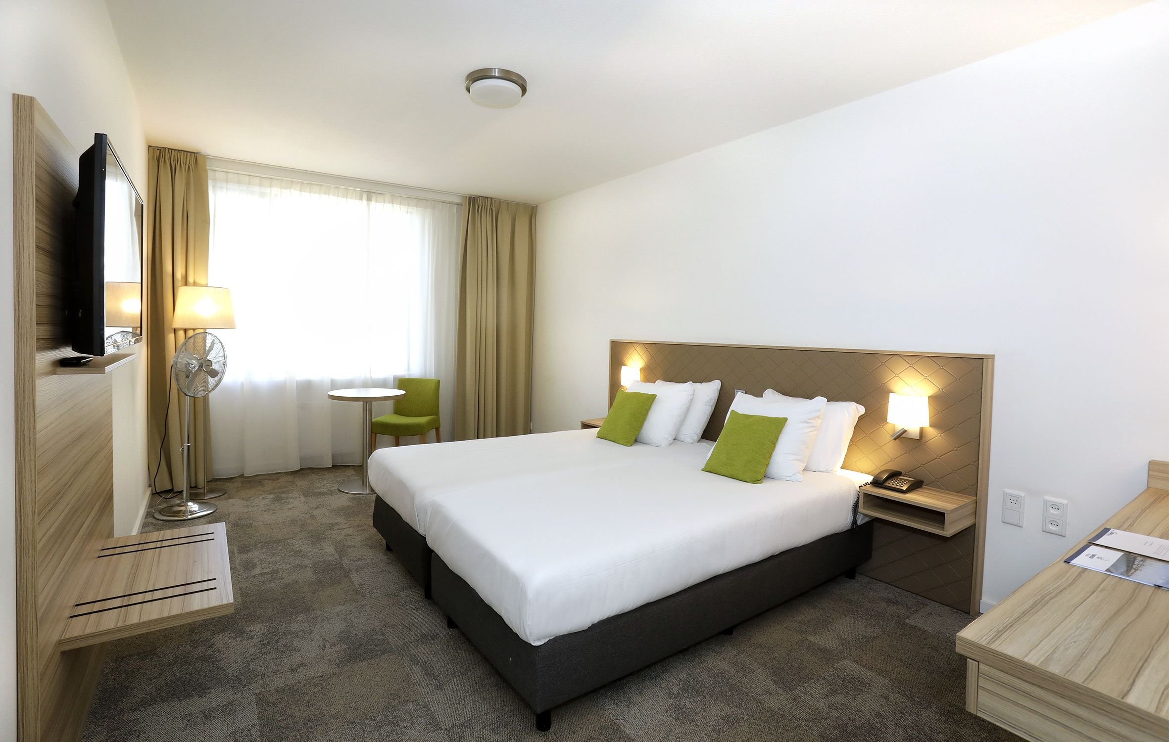 CHURCHILL HOTEL TERNEUZEN-guestroom-Superior room.jpg