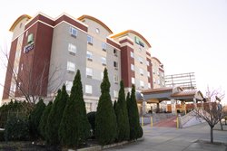  - Holiday Inn Express Maspeth