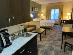 - Holiday Inn Express & Suites Pekin