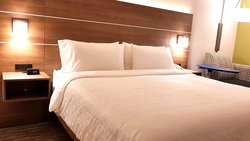  - Holiday Inn Express & Suites Surrey