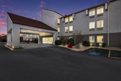  - Red Roof Plus+ Inn & Suites Saugus