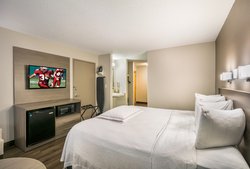  - Red Roof Plus+ Inn & Suites Saugus