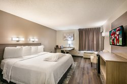  - Red Roof Plus+ Inn & Suites Saugus