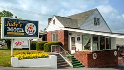  - Judy's Motel Bedford