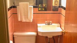  - Judy's Motel Bedford