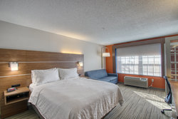  - Holiday Inn Express & Suites Oshkosh - I-41, Exit 119