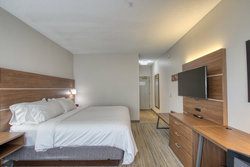  - Holiday Inn Express & Suites Oshkosh - I-41, Exit 119