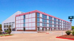  - Magnuson Grand DeSoto - I-35, Exit 416