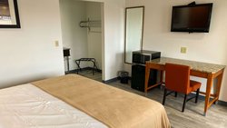  - Springs Motel Russell Springs