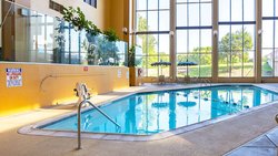  - Magnuson Grand DeSoto - I-35, Exit 416