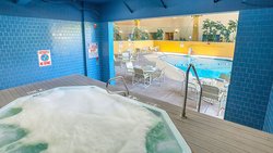  - Magnuson Grand DeSoto - I-35, Exit 416