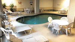  - Magnuson Copper Crown Hotel Hancock