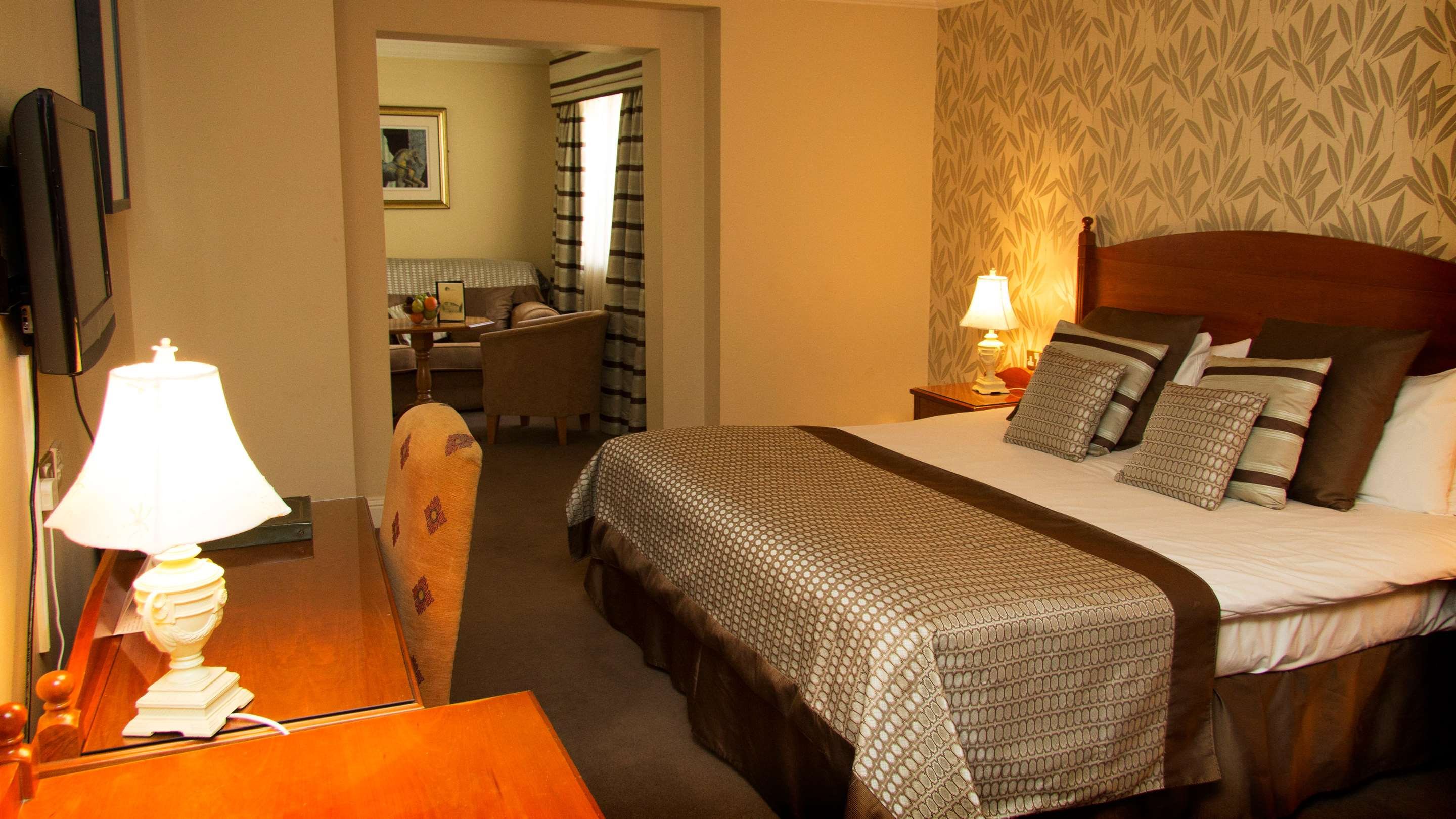Newgrange Hotel-guestroom-MH NewgrangeHotel Meath IE Guestroom.jpg