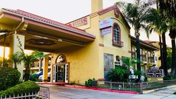  - Dynasty Suites Riverside