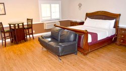  - Dynasty Suites Riverside