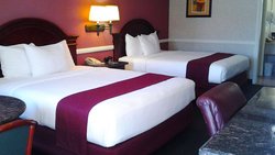  - Dynasty Suites Riverside