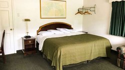  - Relax Inn Altoona - I-99, Exit 41