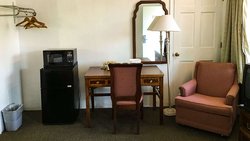  - Relax Inn Altoona - I-99, Exit 41