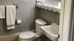  - Relax Inn Altoona - I-99, Exit 41