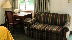  - Relax Inn Altoona - I-99, Exit 41