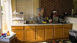  - Relax Inn Altoona - I-99, Exit 41