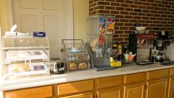  - Relax Inn Altoona - I-99, Exit 41