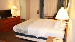  - Magnuson Hotel Texarkana - I-30, Exit 223