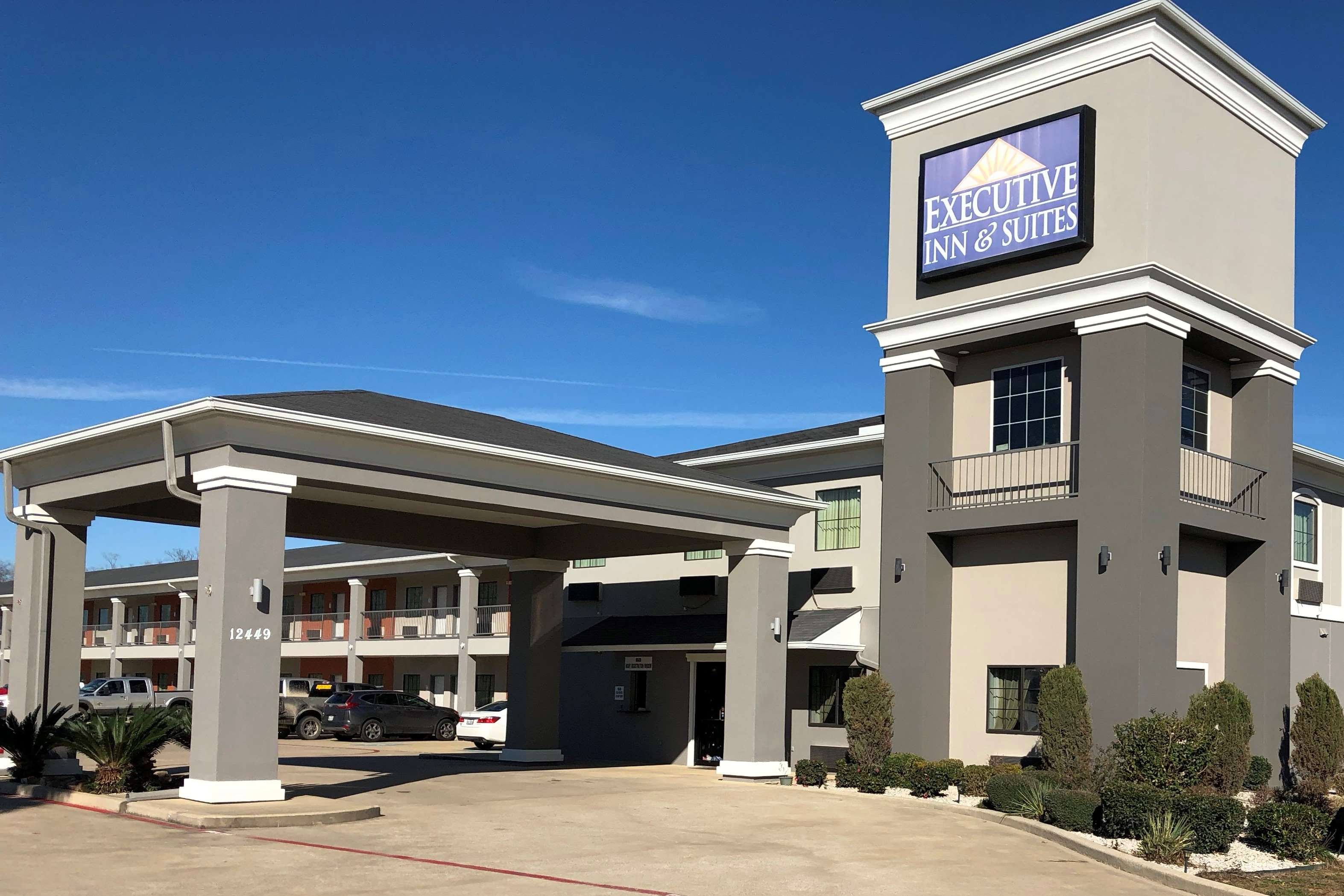 Executive Inn & Suites Joaquin-guestroom-ExecutiveInn Joaquin TX Exterior.jpg
