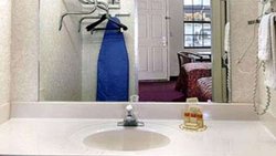 - Gray Inn & Suites