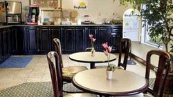  - Gray Inn & Suites