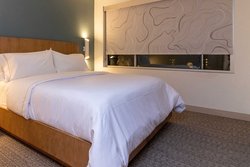  - Element Hotel Midtown St Louis - I-64, Exits 36C & 38A