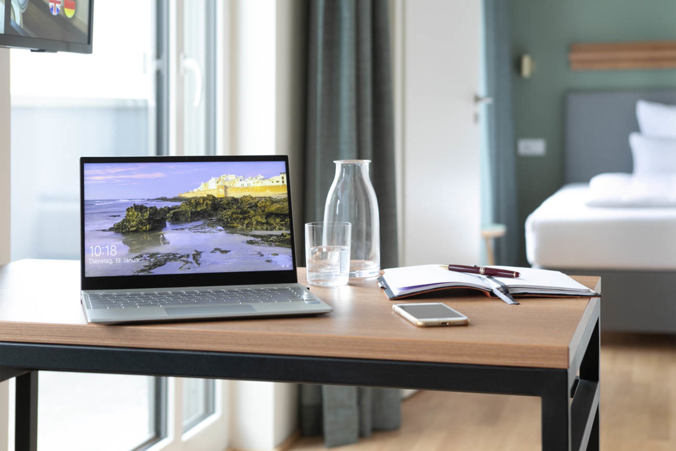 BRERA SERVICED APARTMENTS WEST-guestroom-One Bedroom Loft Desk.jpg