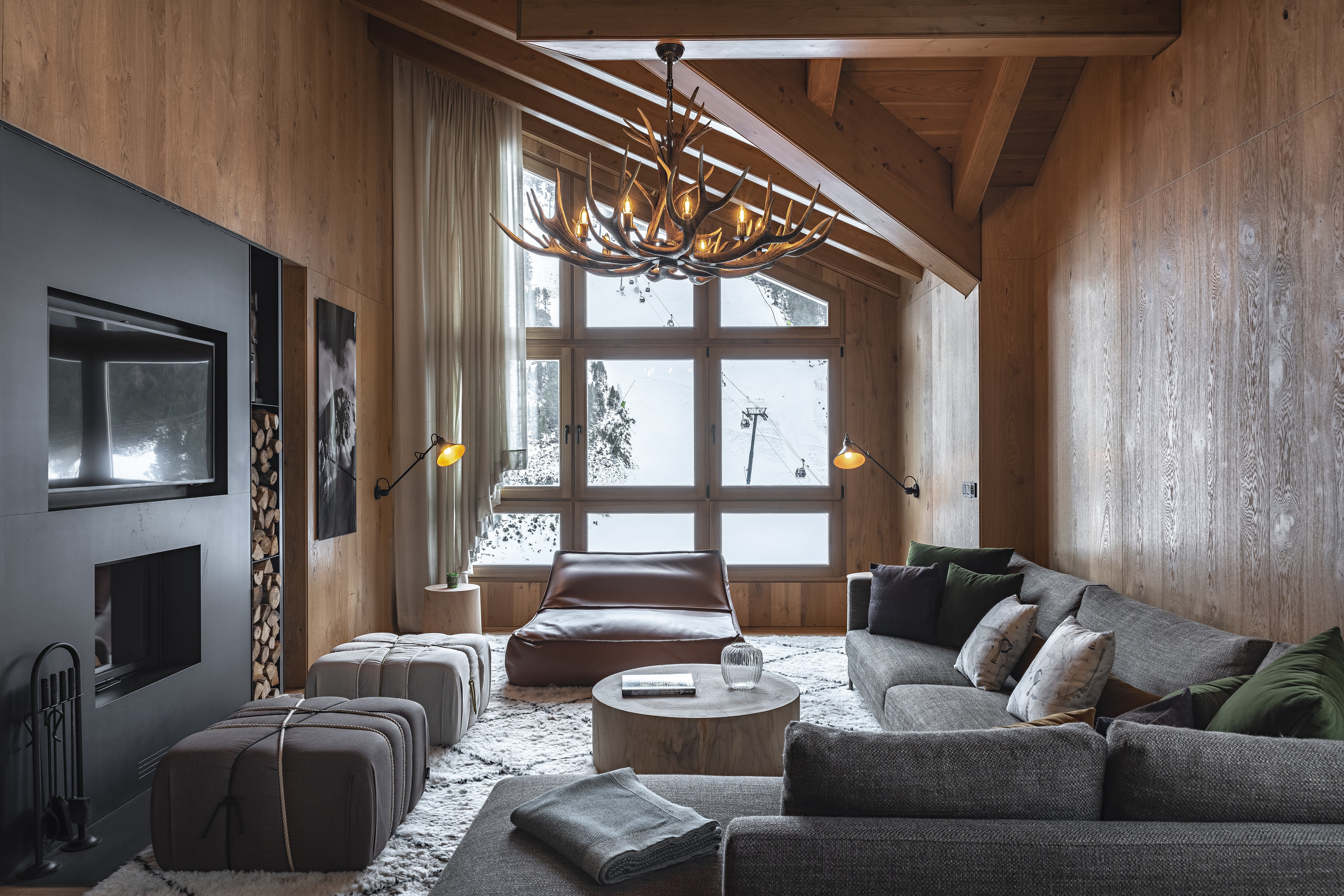 SPORT HOTEL HERMITAGE AND SPA-guestroom-Les Planelles Living room.jpg