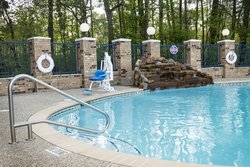  - Holiday Inn Express & Suites South Lufkin