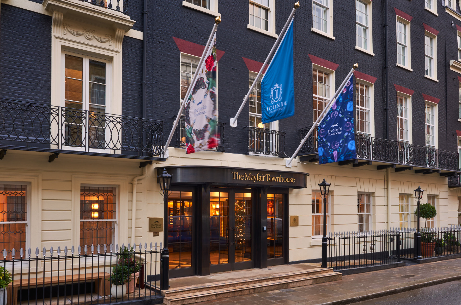 The Mayfair Townhouse – an Iconic Luxury Hotel in England