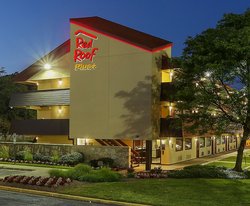  - Red Roof Plus+ Inn & Suites Oxon Hill - I-95 & I-495, Exit 4