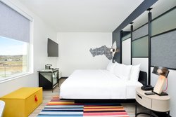  - Aloft Hotel North Kansas City - I-29 & I-35, Exit 6