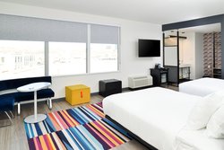  - Aloft Hotel North Kansas City - I-29 & I-35, Exit 6